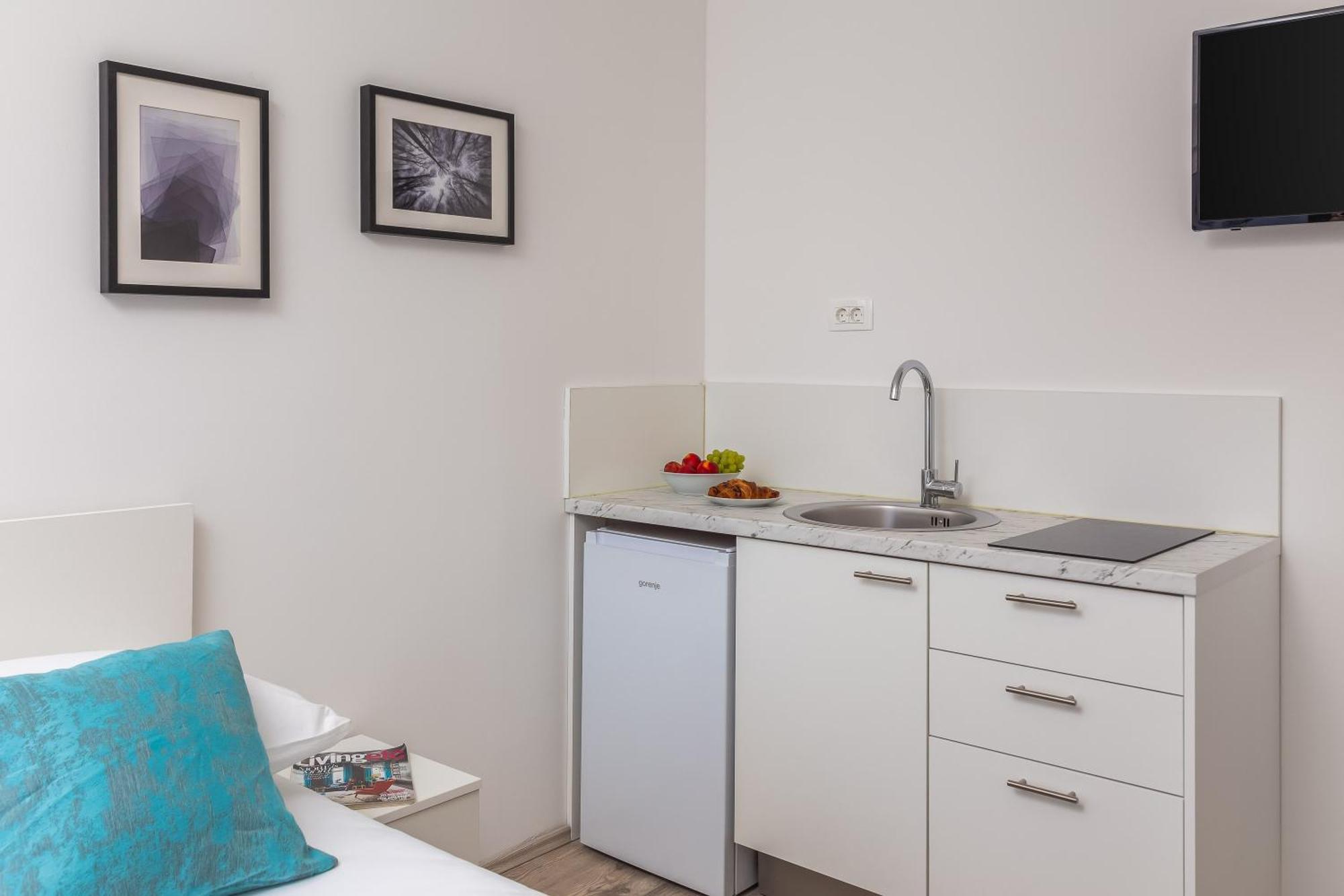 Beachfront Apartments Providenca With Free Parking Makarska Kamer foto