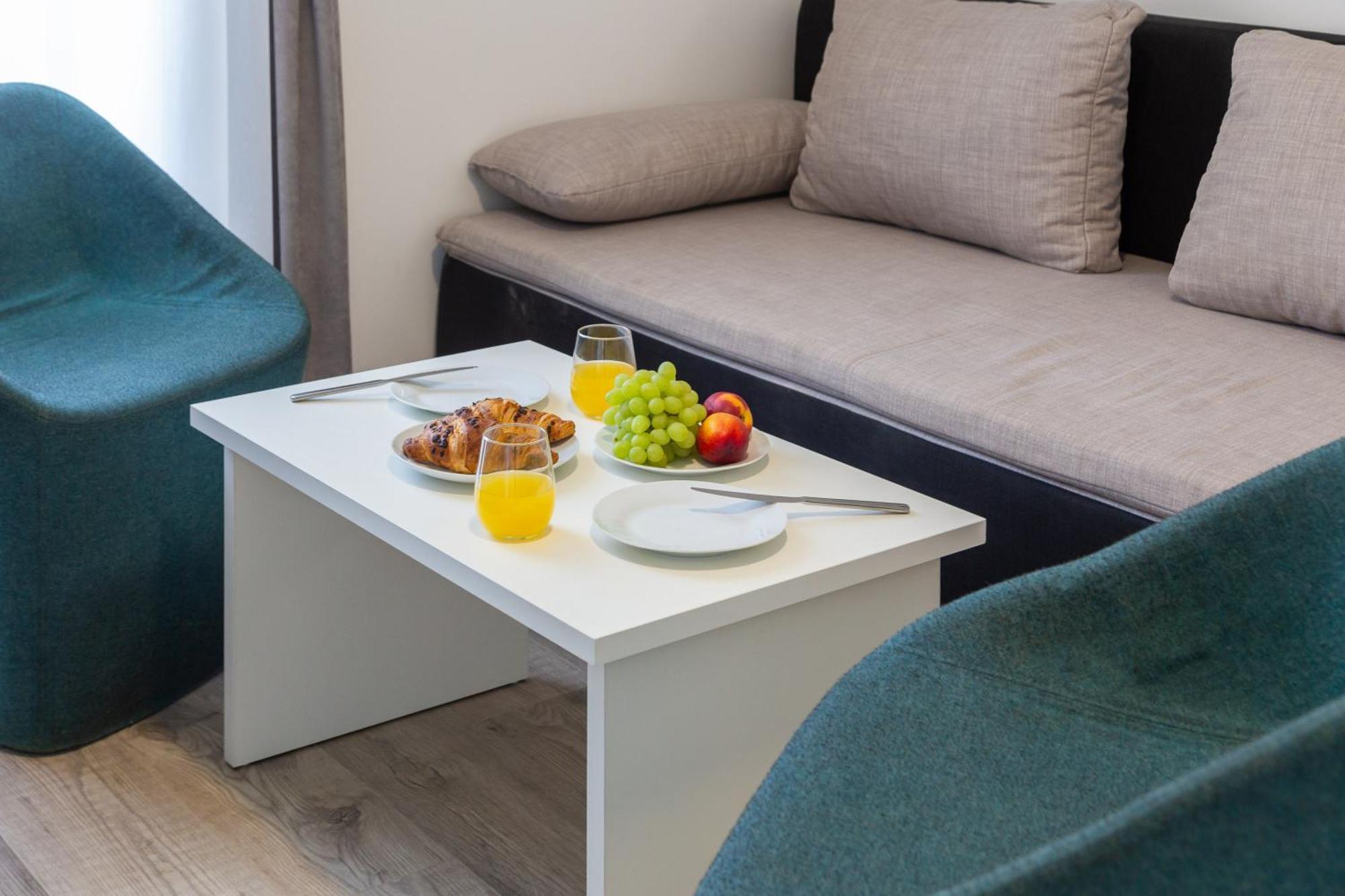Beachfront Apartments Providenca With Free Parking Makarska Buitenkant foto