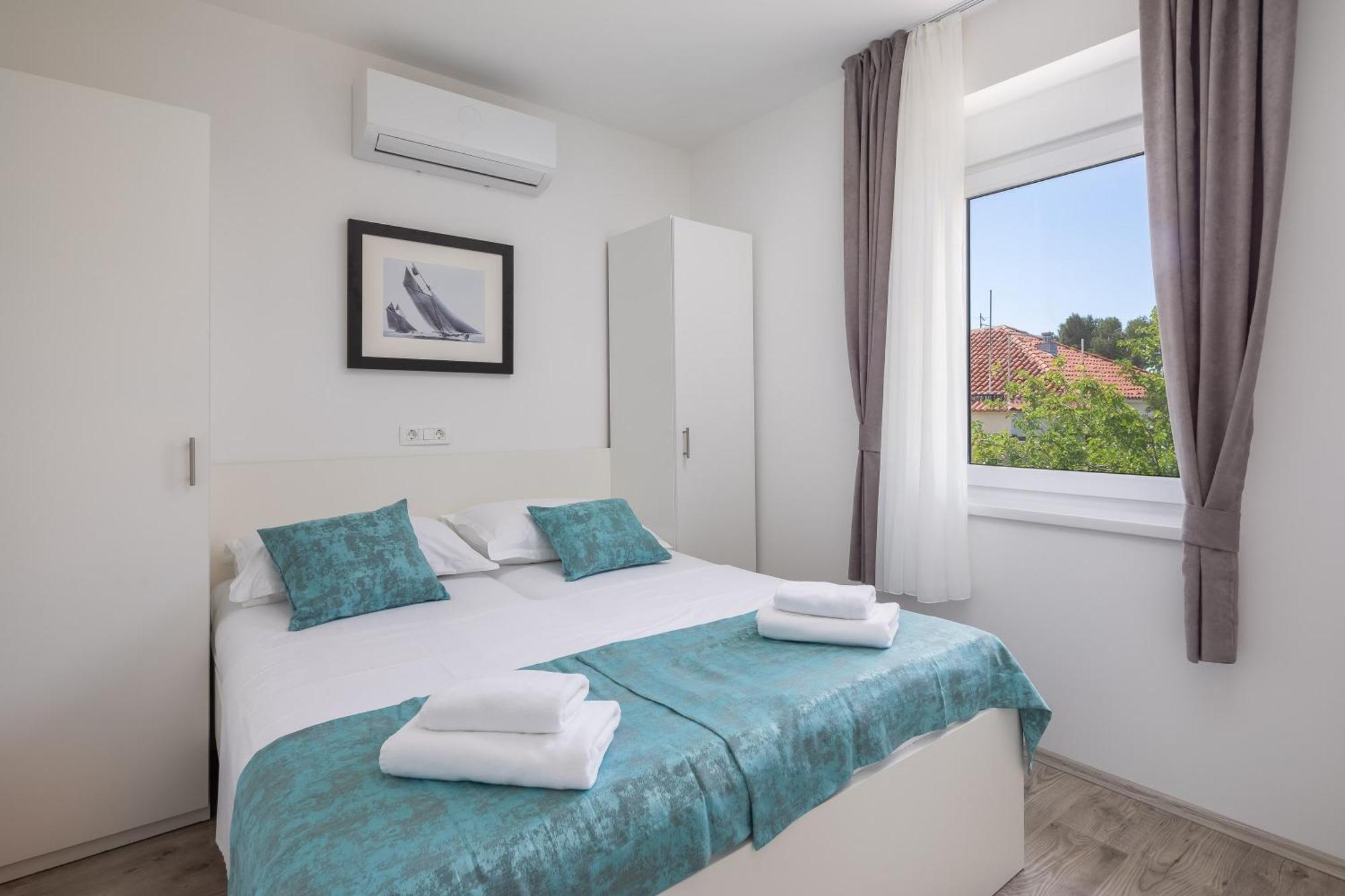 Beachfront Apartments Providenca With Free Parking Makarska Buitenkant foto