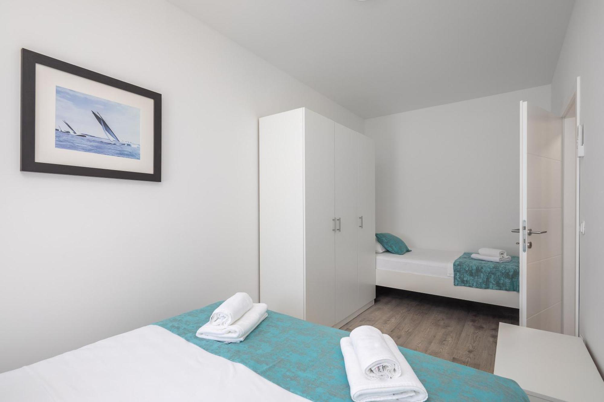 Beachfront Apartments Providenca With Free Parking Makarska Kamer foto