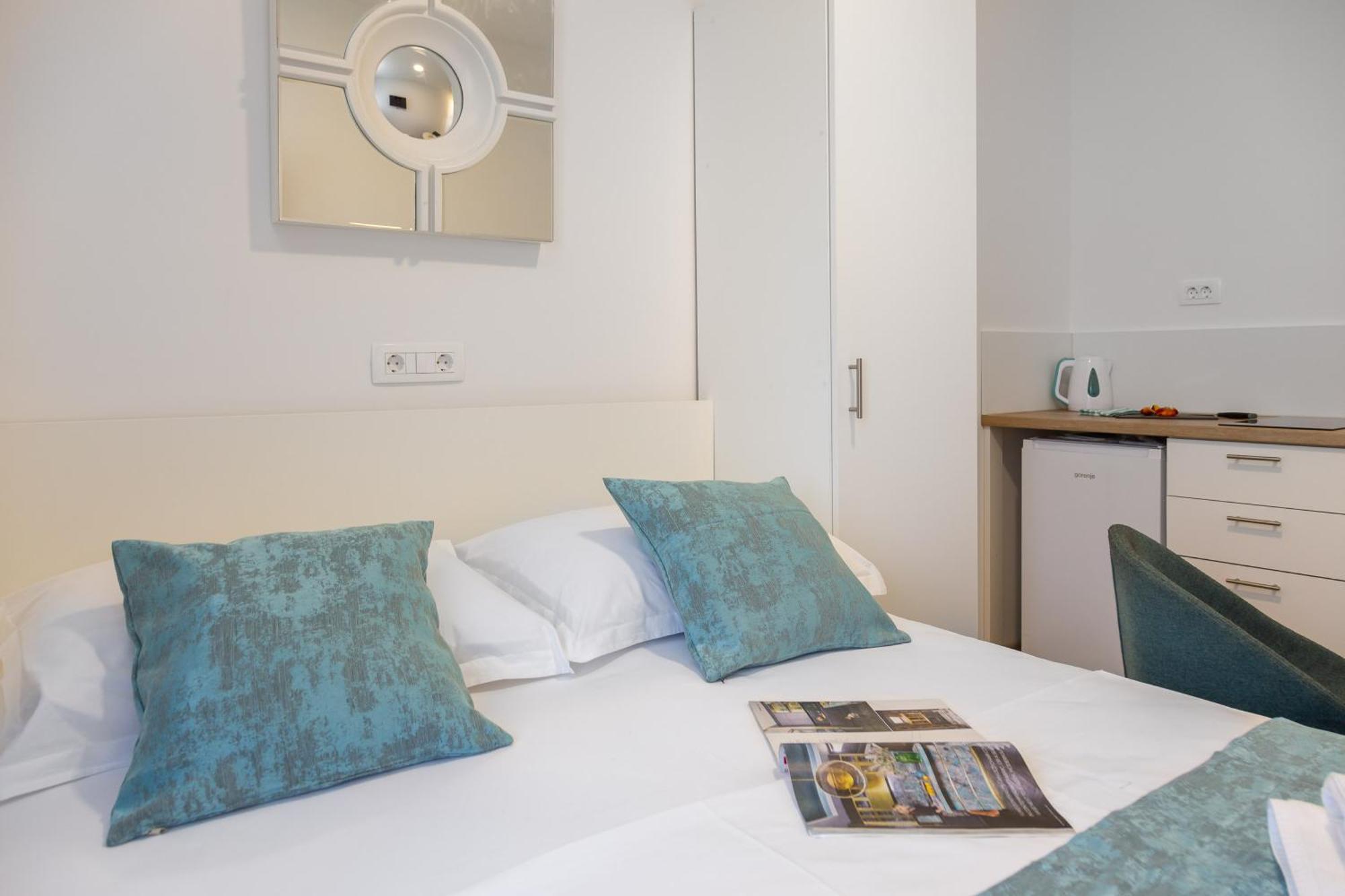 Beachfront Apartments Providenca With Free Parking Makarska Buitenkant foto