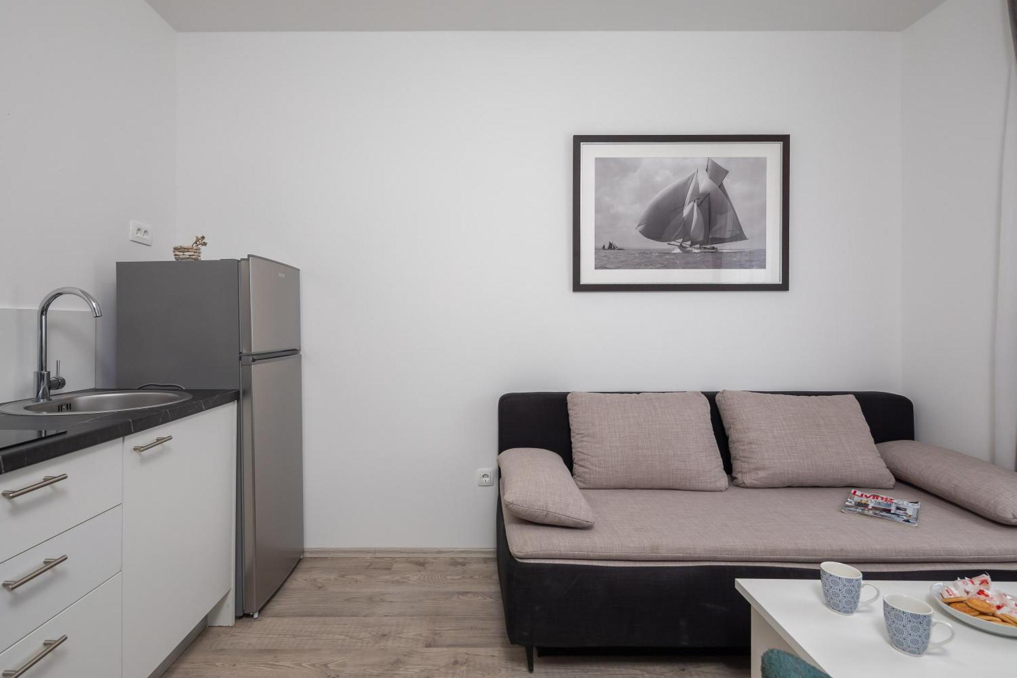 Beachfront Apartments Providenca With Free Parking Makarska Kamer foto