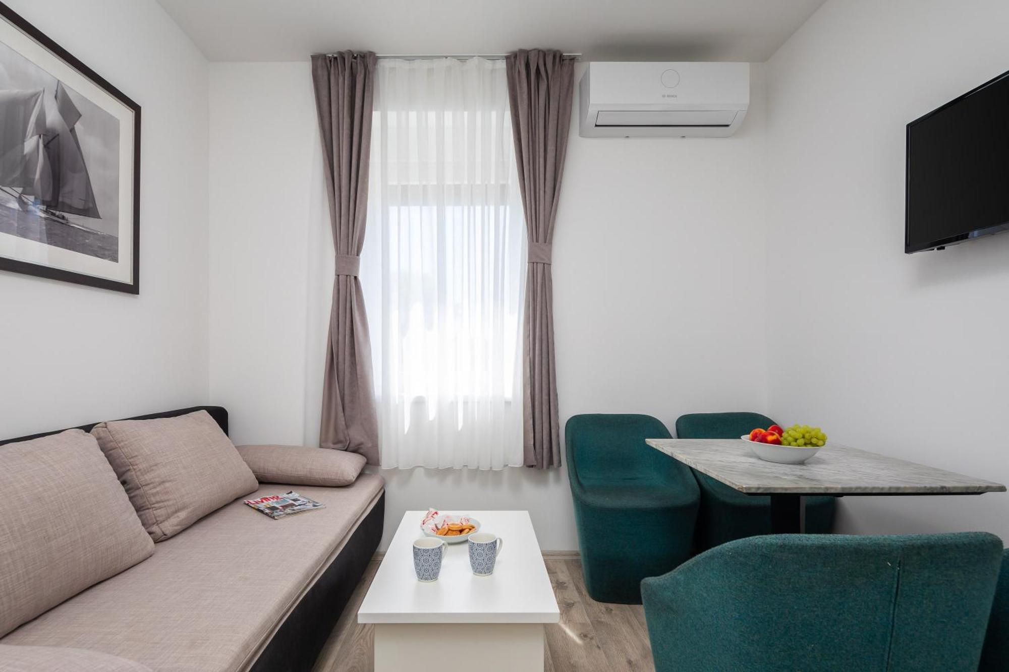 Beachfront Apartments Providenca With Free Parking Makarska Buitenkant foto