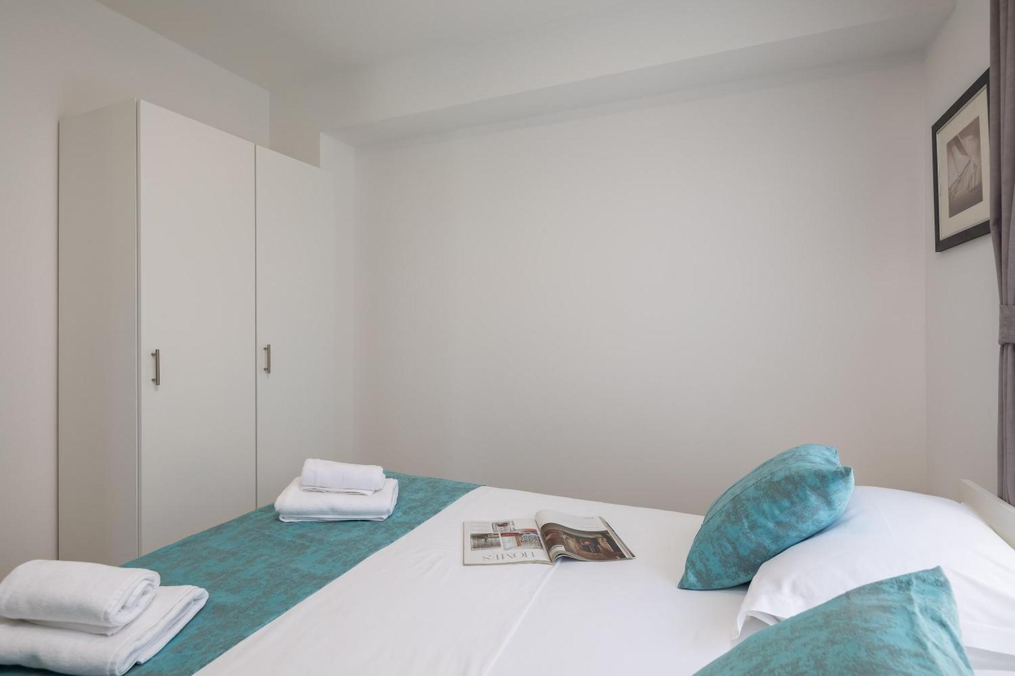 Beachfront Apartments Providenca With Free Parking Makarska Kamer foto