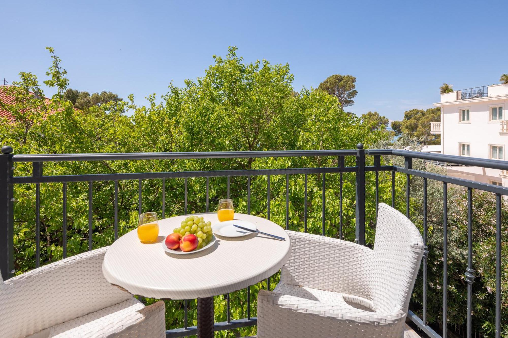 Beachfront Apartments Providenca With Free Parking Makarska Kamer foto