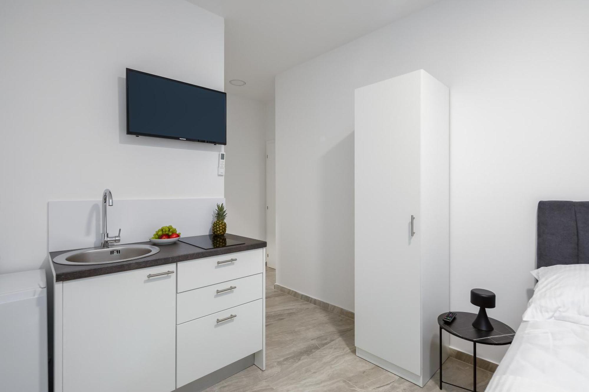 Beachfront Apartments Providenca With Free Parking Makarska Kamer foto