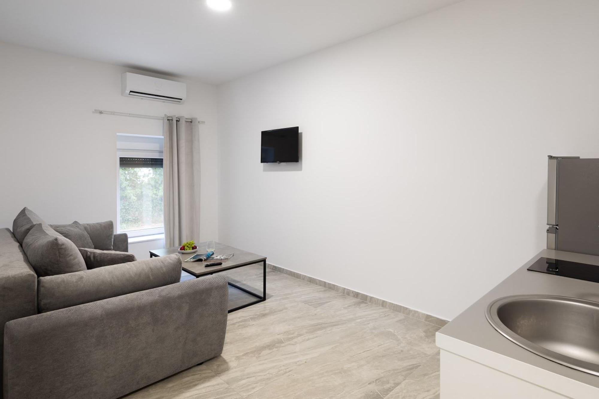 Beachfront Apartments Providenca With Free Parking Makarska Kamer foto