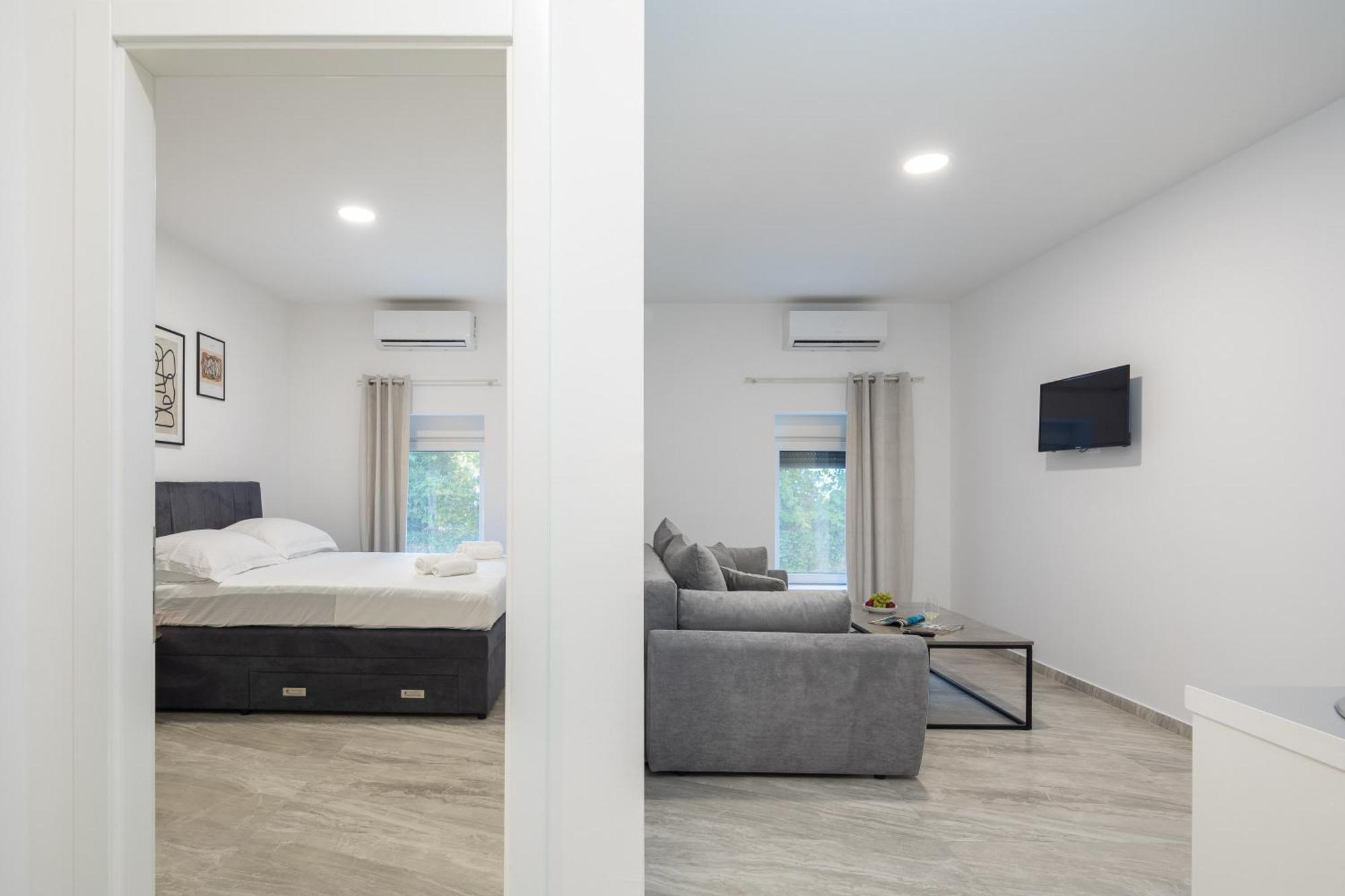 Beachfront Apartments Providenca With Free Parking Makarska Kamer foto